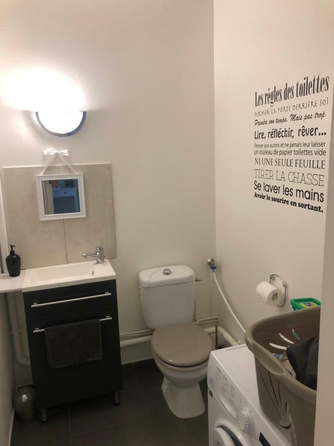 Chambre Les Loges เนอแวร์ ภายนอก รูปภาพ